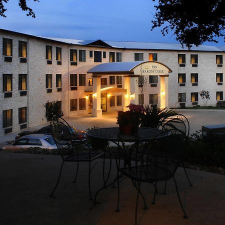 Inn On Barons Creek Fredericksburg Exterior photo