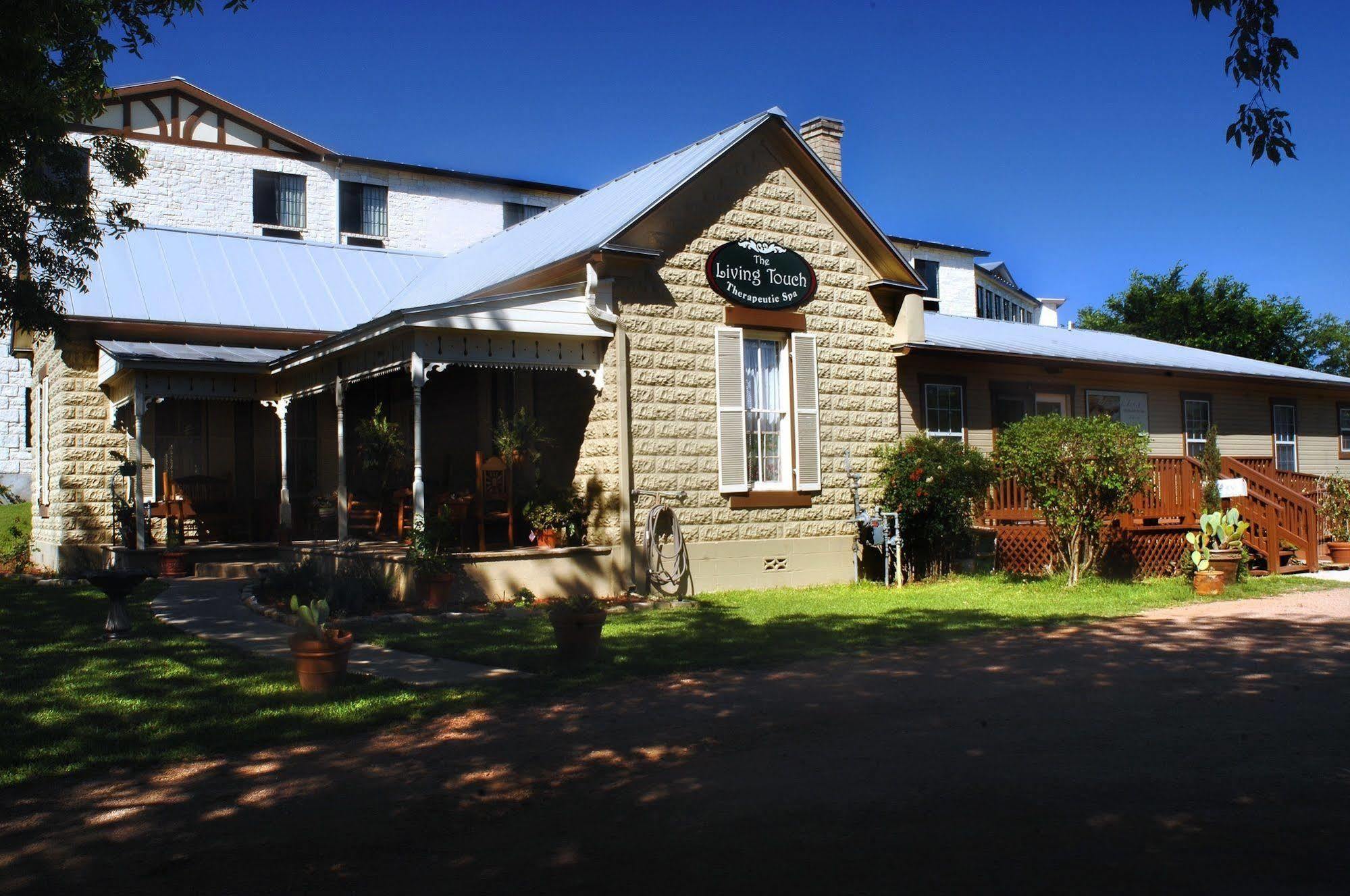 Inn On Barons Creek Fredericksburg Exterior photo